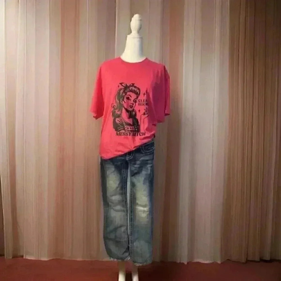 Clean House T-shirt - Picture 1 of 3